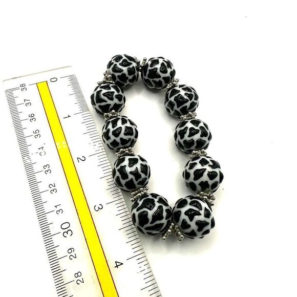 Cow pattern beaded stretchy bracelet - Picture 3 of 6